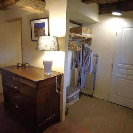 Bergerie Le Vieux Manoir Apartamento Valeilles